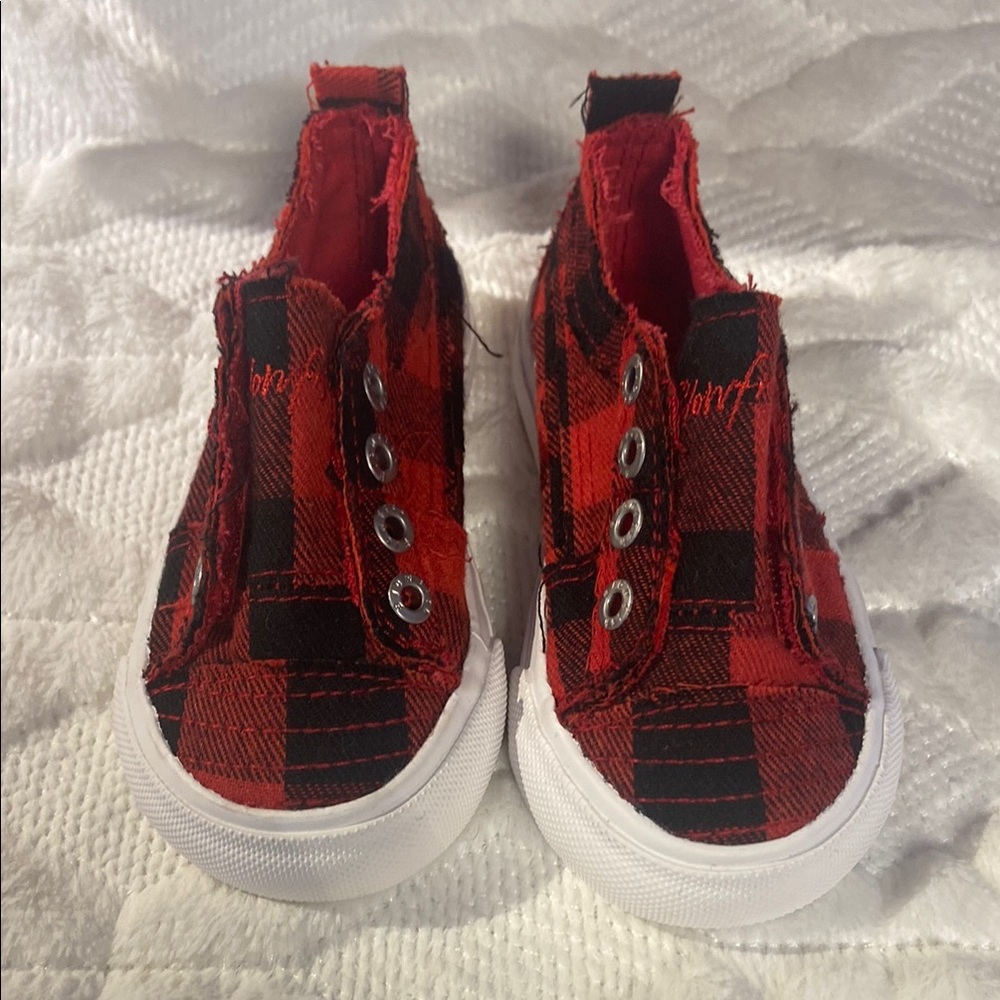 Blowfish Red and Black Plaid Sneakers Soft-Soled
